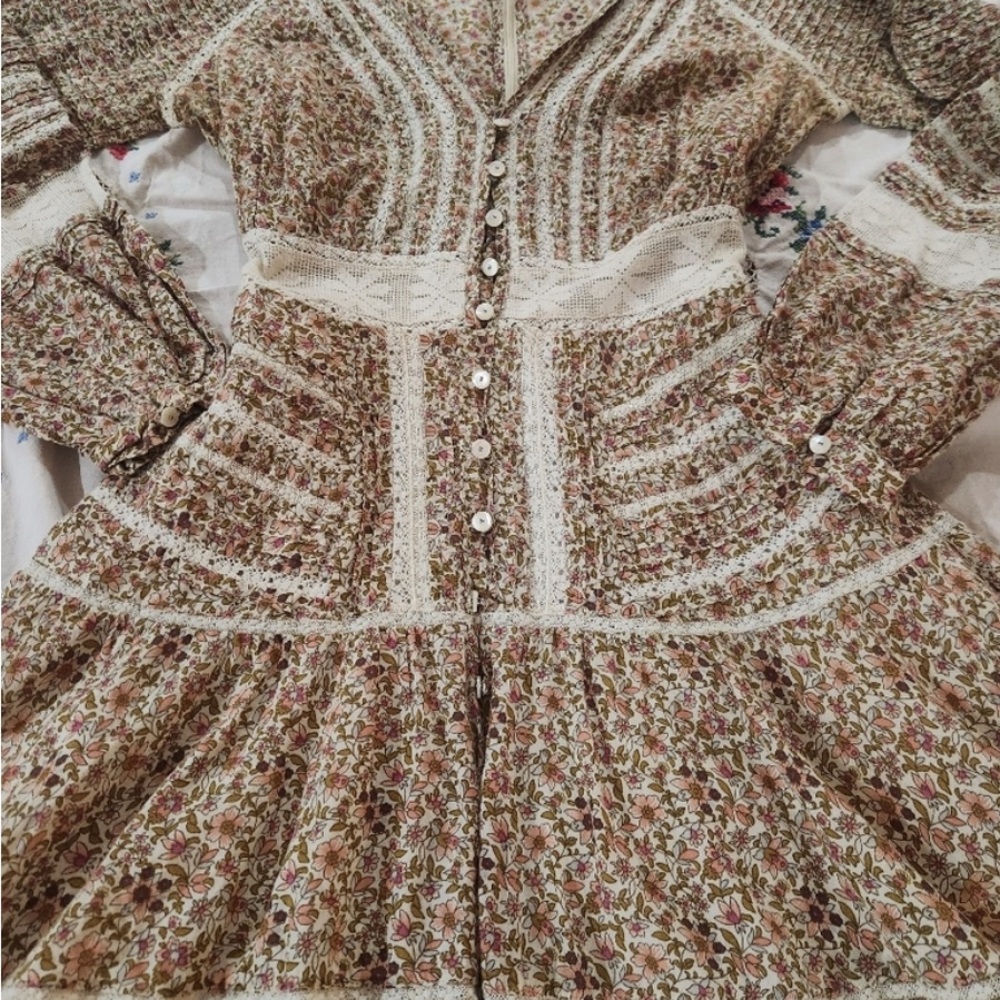 Veronica Beard Cream Brown green pink Mini Dress lace tiered l/s sz 8 - Picture 4 of 7
